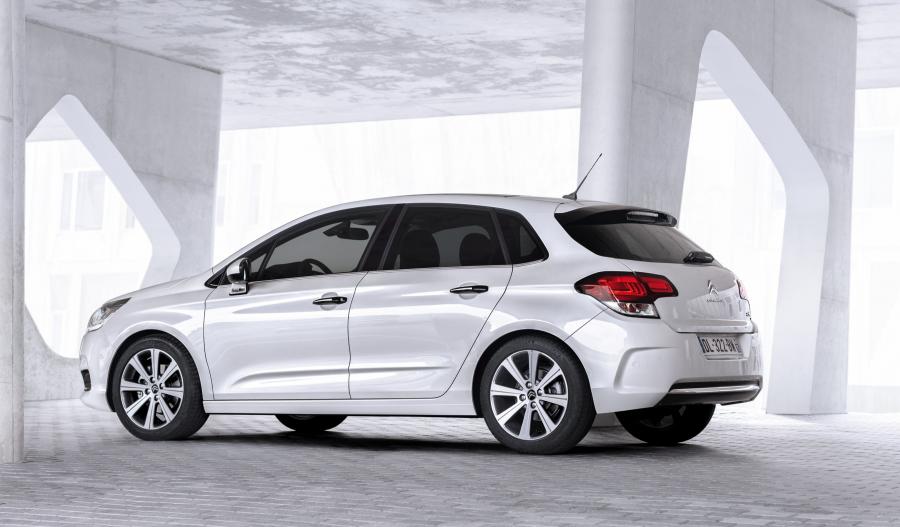  Citroen C4 2015 года  (фото 4 из 30)